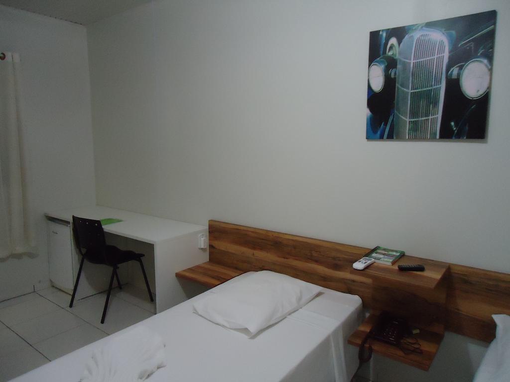 Hotel Barril Primavera do Leste Rum bild